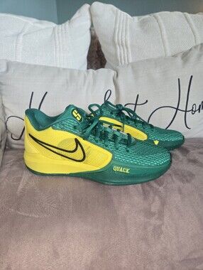 NIB Women's Nike Sabrina 1 Oregon Ducks